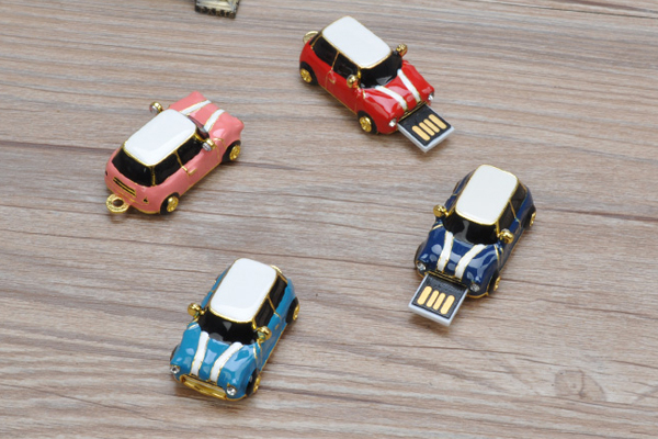 小汽车金属u盘